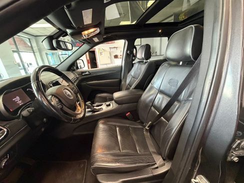Used 2020 Jeep Grand Cherokee Overland AWD/4WD image 38