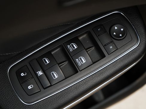 Used 2022 Dodge Charger R/T w/ Plus Group image 35