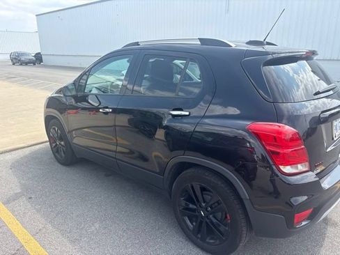 Used 2018 Chevrolet Trax LT w/ Redline Edition FWD image 9