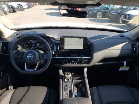 New 2025 Nissan Pathfinder SL image 23