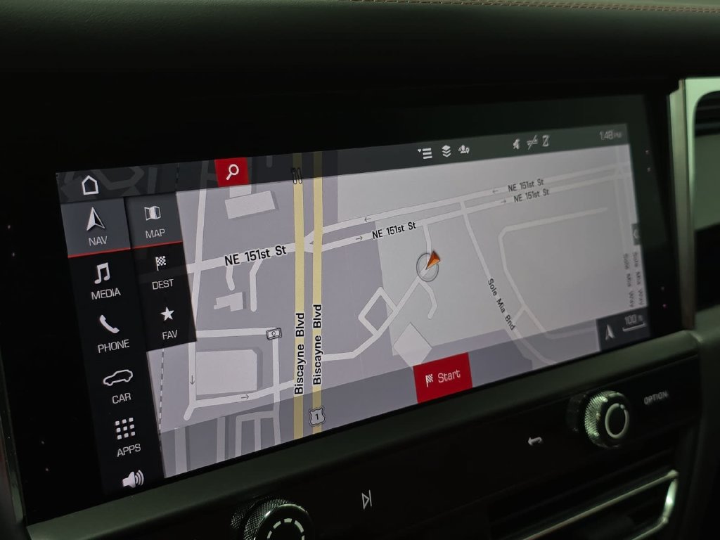 Certified 2025 Porsche Macan S AWD/4WD image 17