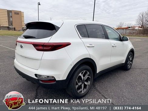 Used 2022 Kia Sportage LX image 5