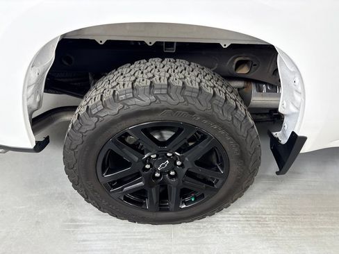 Used 2026 Chevrolet Silverado 1500 Custom AWD/4WD image 12