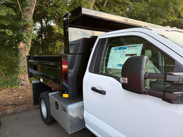 New 2027 Ford F250 XL w/ XL Chrome Package AWD/4WD image 2