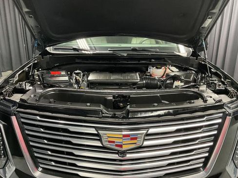 Used 2026 Cadillac Escalade Platinum Luxury AWD/4WD image 18