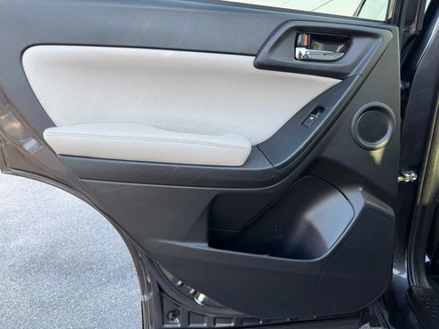 Used 2018 Subaru Forester 2.5i Limited image 16