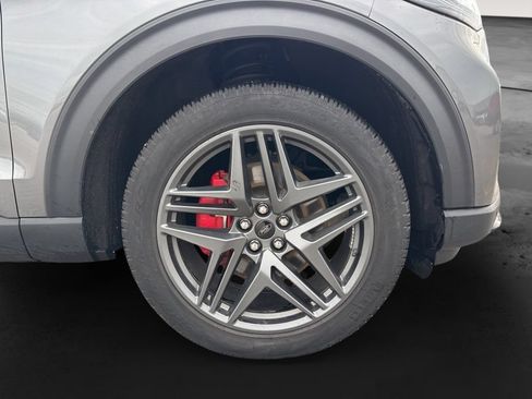 Used 2025 Ford Explorer ST-Line w/ ST-Line Street Pack AWD/4WD image 18