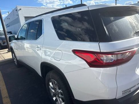 Used 2020 Chevrolet Traverse LT w/ Driver Confidence II Package AWD/4WD image 5