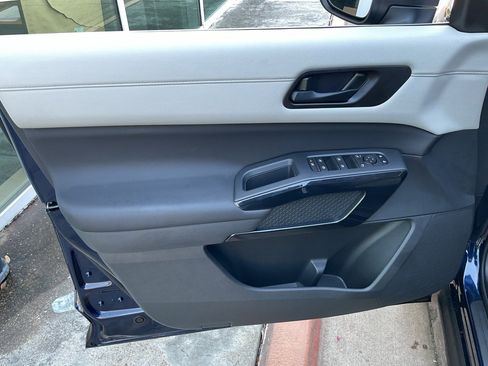 New 2025 Nissan Pathfinder SV image 11