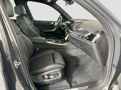 Used 2026 BMW X7 M60i image 17