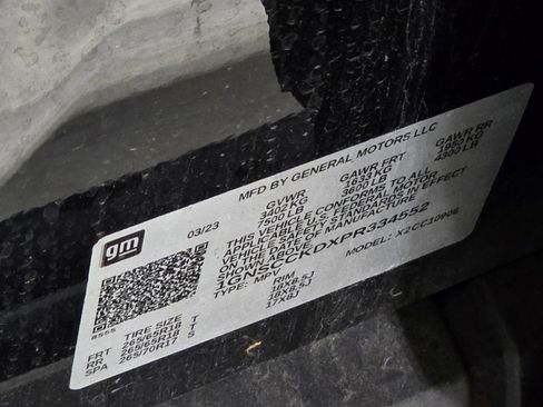 Used 2023 Chevrolet Suburban LT w/ Luxury Package image 36