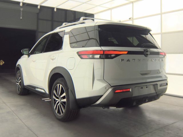 Certified 2025 Nissan Pathfinder Platinum w/ Cargo Package FWD image 8