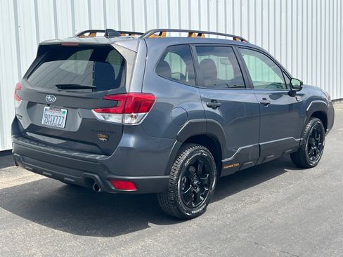 Used 2025 Subaru Forester Wilderness w/ Wilderness Package AWD/4WD image 6