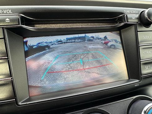 Used 2017 Toyota RAV4 LE image 22