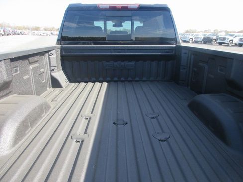 New 2026 GMC Sierra 3500 SLT w/ SLT Premium Package image 6