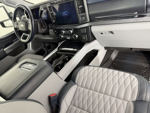 Used 2024 Ford F350 Limited image 13