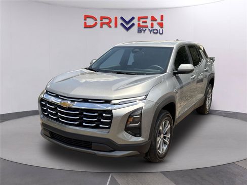 New 2026 Chevrolet Equinox LT FWD image 8