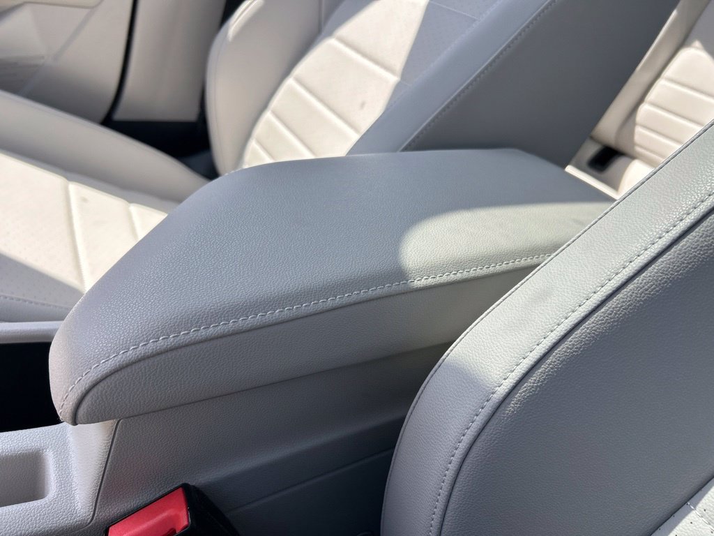Used 2024 Volkswagen Jetta SE w/ Panoramic Sunroof Package FWD image 37