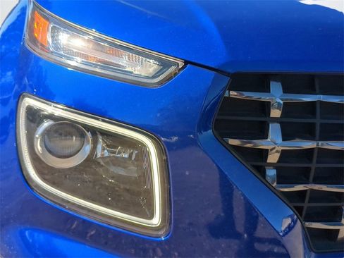 New 2025 Hyundai Venue Limited image 10