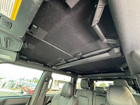 Used 2024 Ford Bronco Raptor w/ Interior Carbon Fiber Pack 6 AWD/4WD image 65