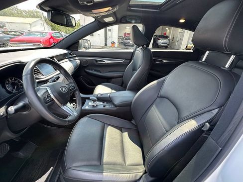 Used 2023 INFINITI QX55 Luxe w/ Accent Package AWD/4WD image 3