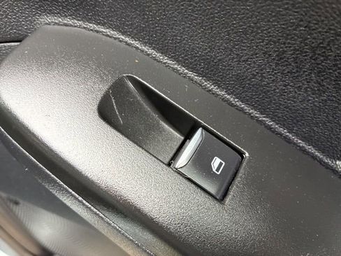 Used 2022 Ford Escape SE w/ Convenience Package image 25