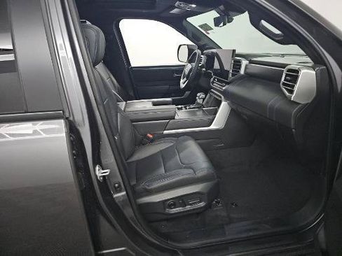 Used 2025 Toyota Tundra Platinum AWD/4WD image 9