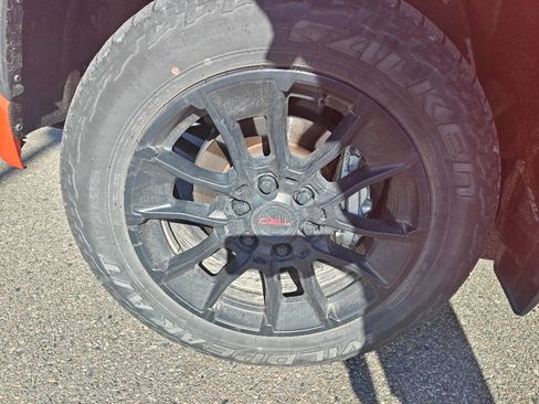 Used 2024 Toyota Tundra Limited image 9