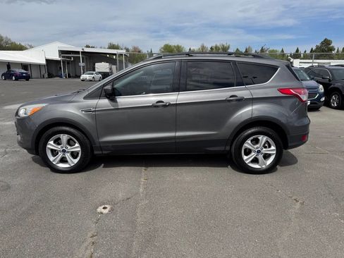 Used 2014 Ford Escape SE w/ Equipment Group 201A AWD/4WD image 2