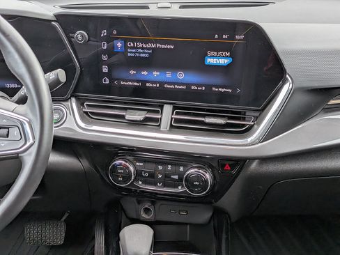 Certified 2024 Chevrolet Trax ACTIV w/ Driver Confidence Package FWD image 17