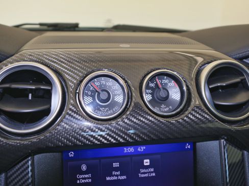 Used 2020 Ford Mustang Shelby GT350 w/ Technology Package image 34