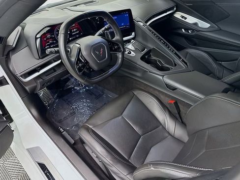 Used 2024 Chevrolet Corvette Stingray Coupe w/ Z51 Performance Package image 22