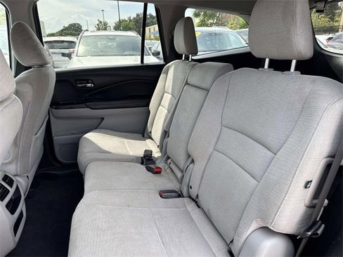 Used 2018 Honda Pilot LX image 15