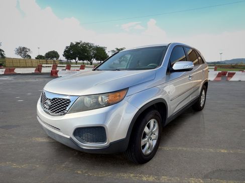 Used 2012 Kia Sorento FWD image 5