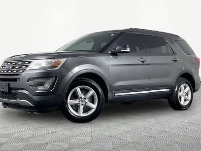 Used 2017 Ford Explorer XLT w/ Equipment Group 202A