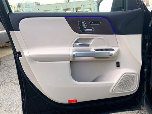 Used 2020 Mercedes-Benz GLB 250 4MATIC image 18