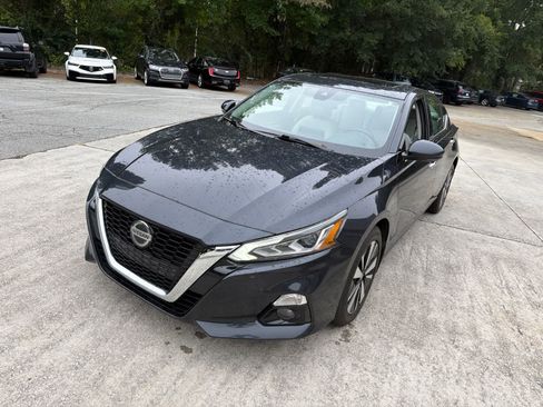 Used 2019 Nissan Altima 2.5 SV AWD/4WD image 3