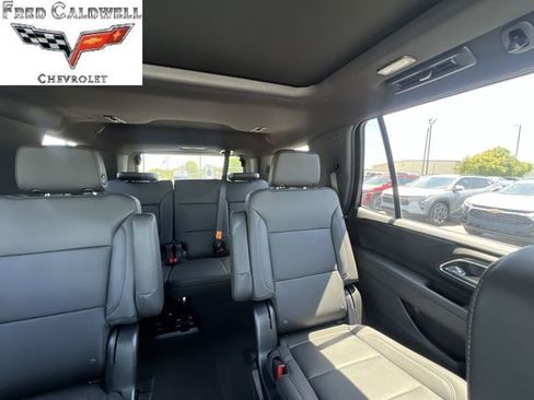 Used 2024 Chevrolet Tahoe Z71 w/ Luxury Package AWD/4WD image 14