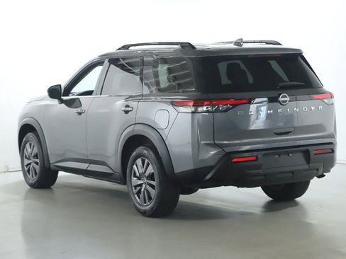 Used 2025 Nissan Pathfinder SV FWD image 42