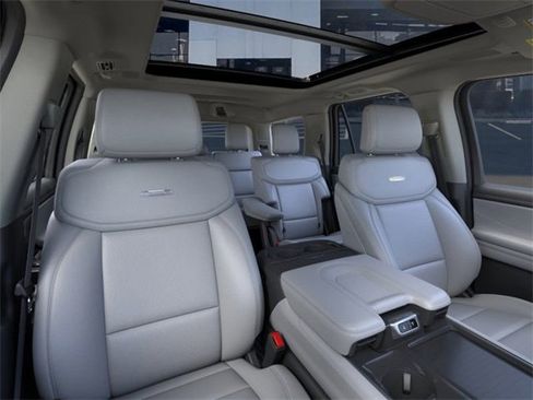 New 2025 Ford Expedition Platinum w/ Driver's Package image 10