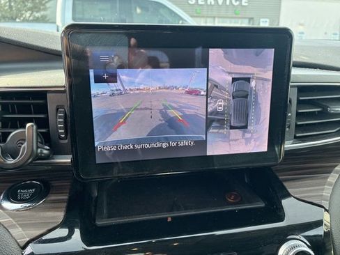 Certified 2022 Ford Explorer Limited image 12