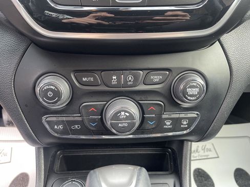 Used 2019 Jeep Cherokee High Altitude image 15