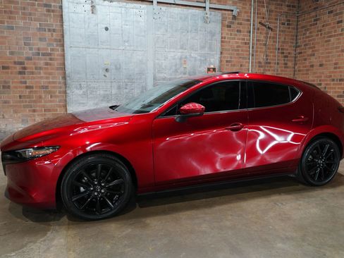 Used 2023 MAZDA MAZDA3 s image 8