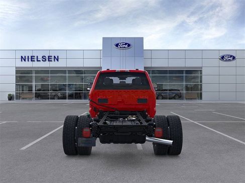 New 2025 Ford F550 4x4 Crew Cab image 5