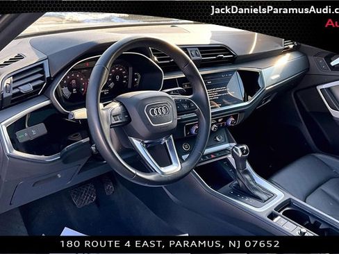 Used 2023 Audi Q3 2.0T Premium w/ Convenience Package image 11