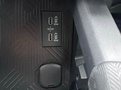 Certified 2025 Toyota Tacoma SR5 image 25