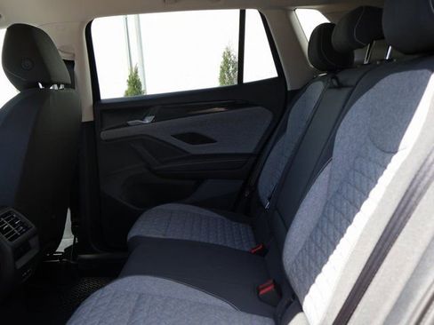 Used 2025 Volkswagen Tiguan S AWD/4WD image 16