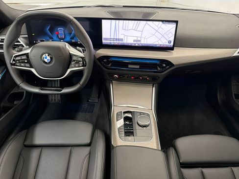 Used 2025 BMW 330i xDrive Sedan AWD/4WD image 18