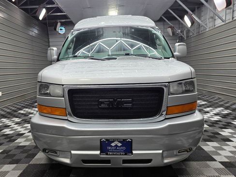 Used 2018 GMC Savana 2500 Extended w/ Enhanced Convenience Package RWD image 4