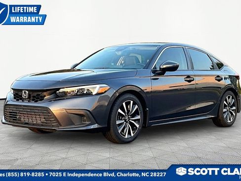 Used 2024 Honda Civic EX-L image 3